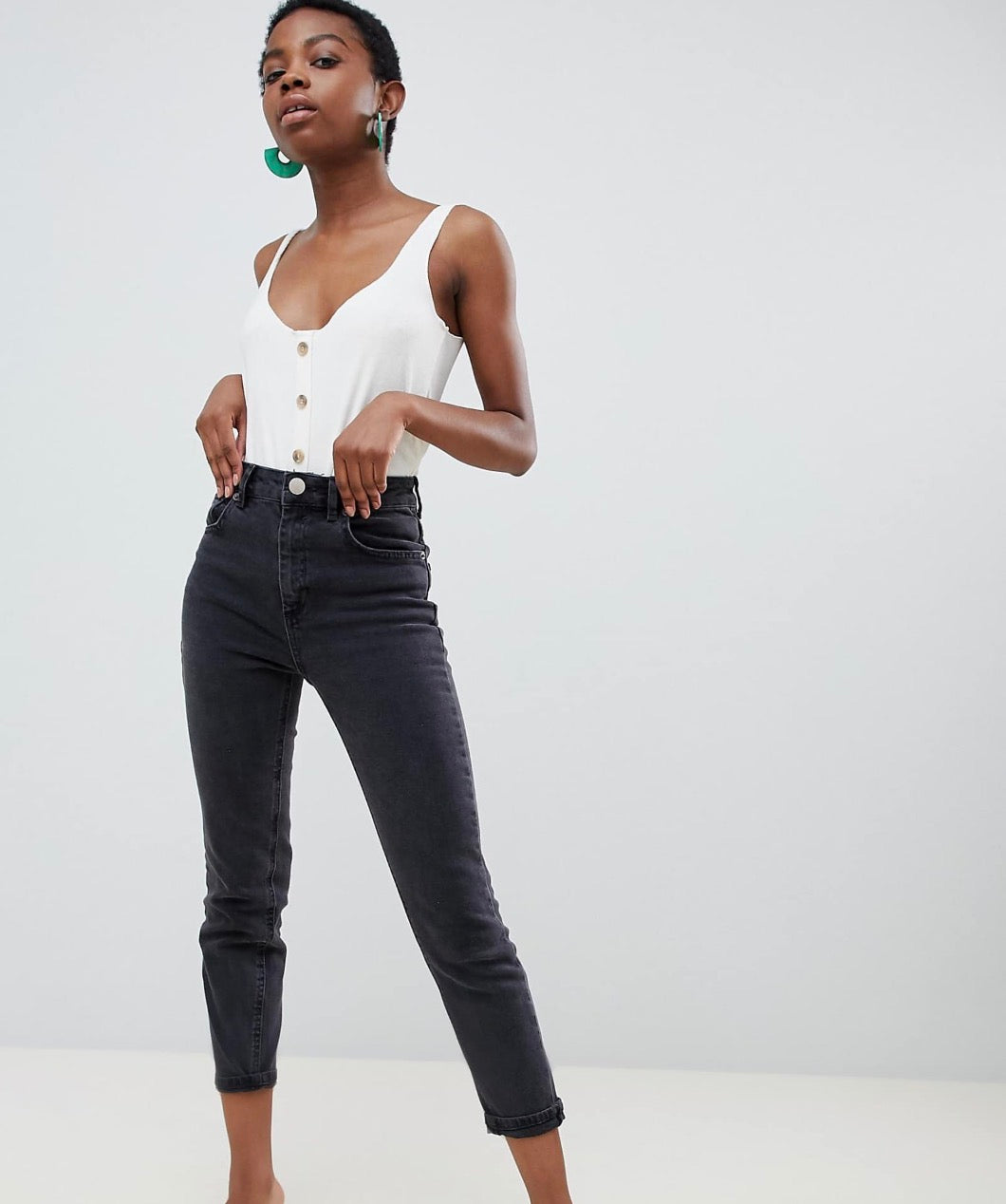 ASOS DESIGN Petite high rise farleigh 'slim' mom WASHED BLACK