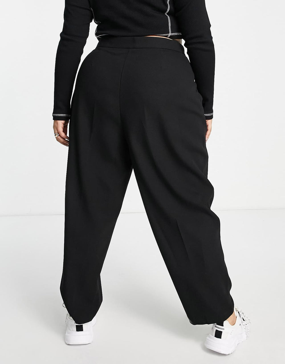 asos-design-curve-soft-slouch-mom-trouser-in-black