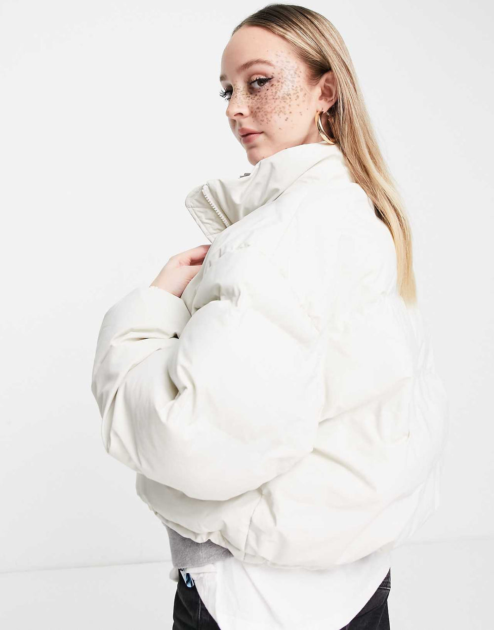 weekday-promis-polyester-short-padded-jacket-in-cream