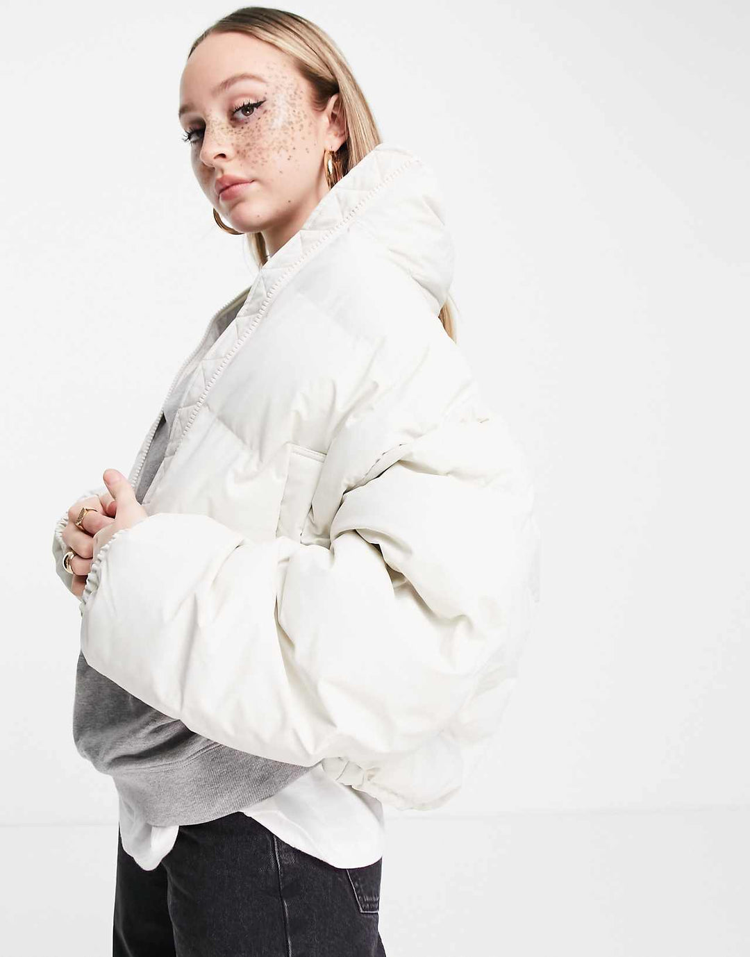 weekday-promis-polyester-short-padded-jacket-in-cream