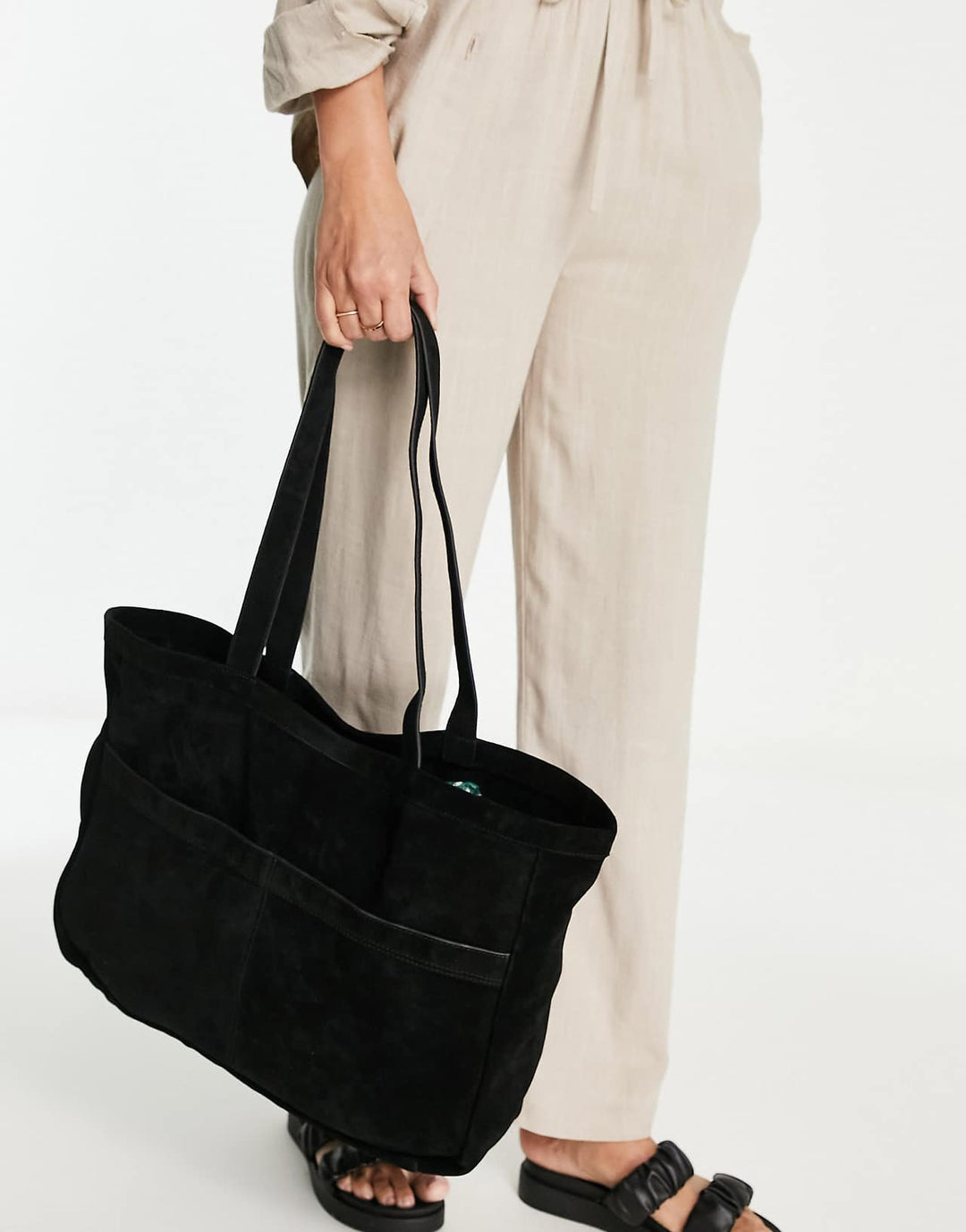 urbancode suede tote bag in black