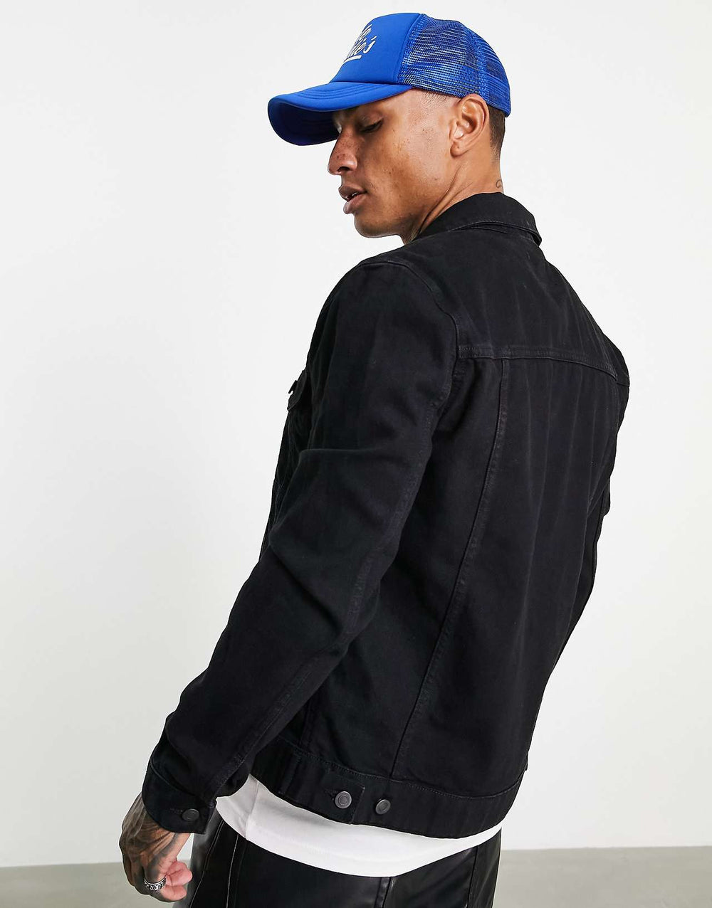 asos design regular western denim jacket in black