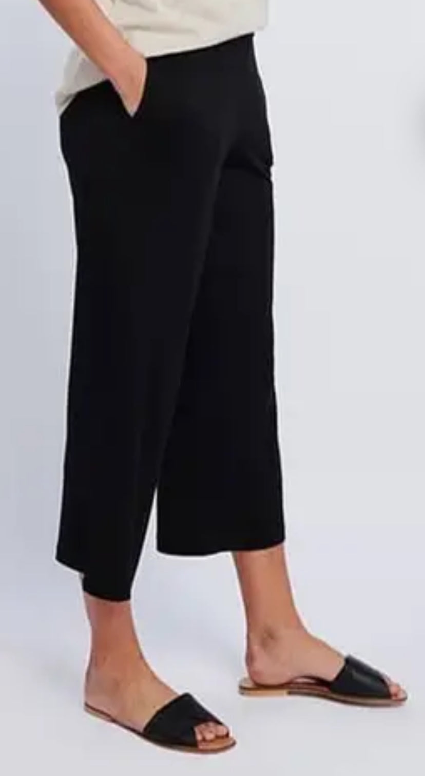 me&i Culotte pants black Y22L