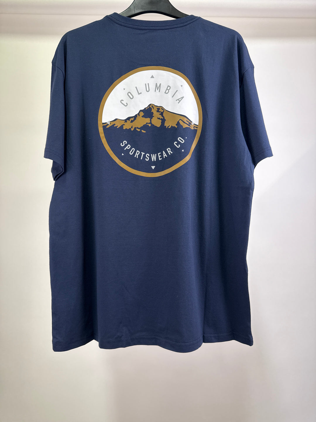 Columbia Tillamook Way Il back print t- shirt in navy