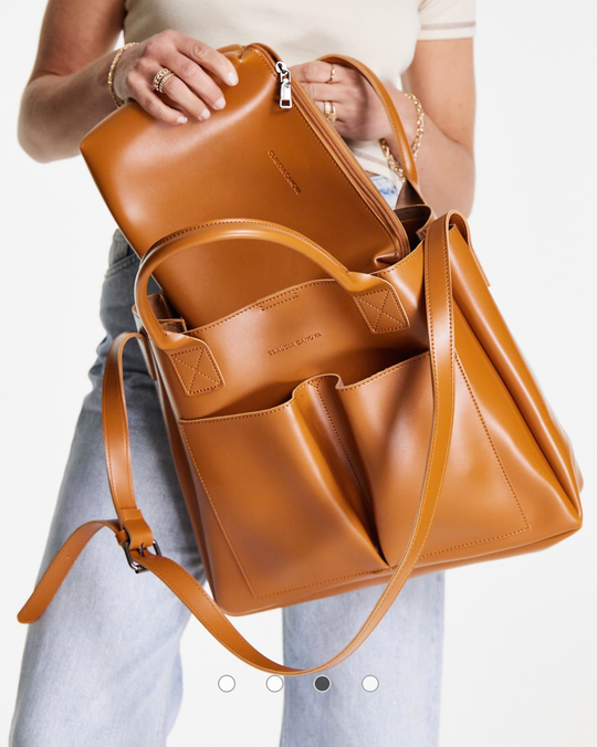 Claudia Canova double pocket tote bag in tan