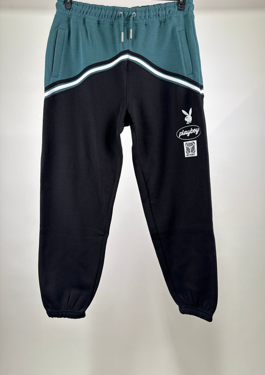 Playboy x Mennace badge panel regular jogger in green