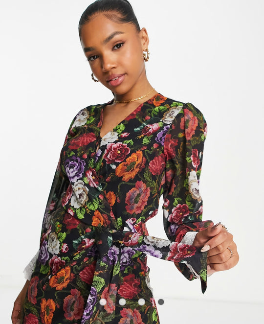 Hope & Ivy lace cuff wrap tie mini dress in mixed floral