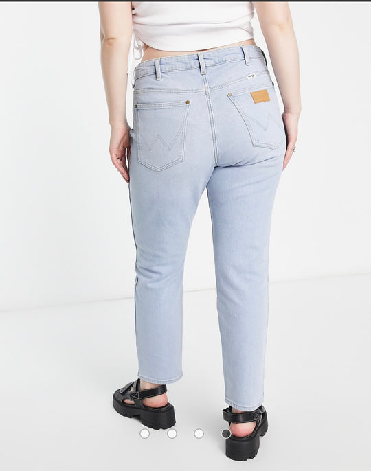 Wrangler Plus retro skinny jeans in icy blue