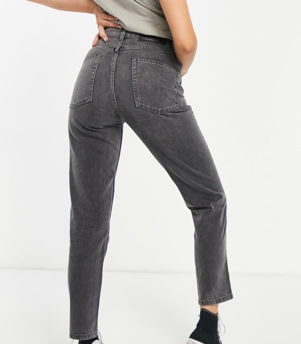 Reclaimed Vintage 91 classic mom jean washed grey