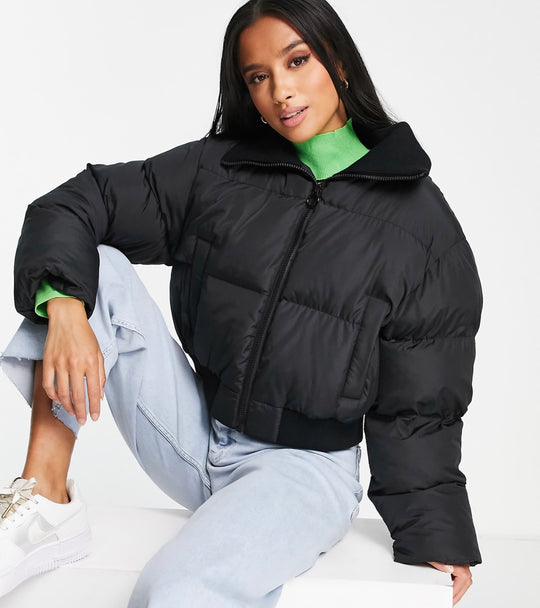 ASOS DESIGN – Svart vadderad, kort jacka