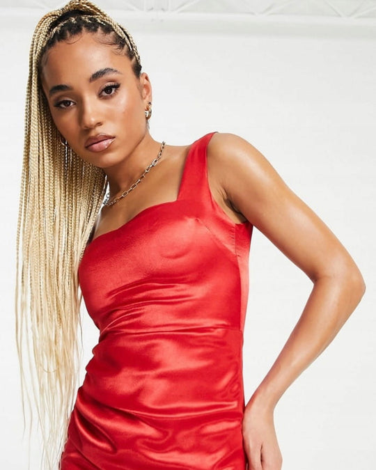 Yaura sweetheart drape maxi dress in pillarbox red