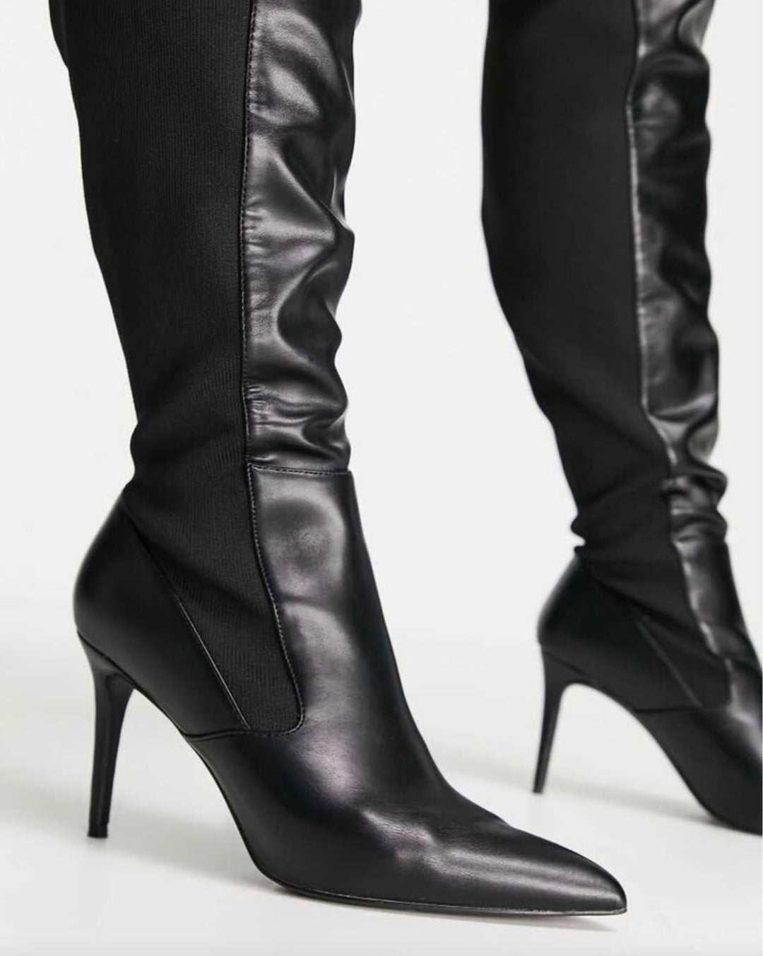 ASOS DESIGN Curve Exklusiva Blossom knähöga stövlar med klack i svart