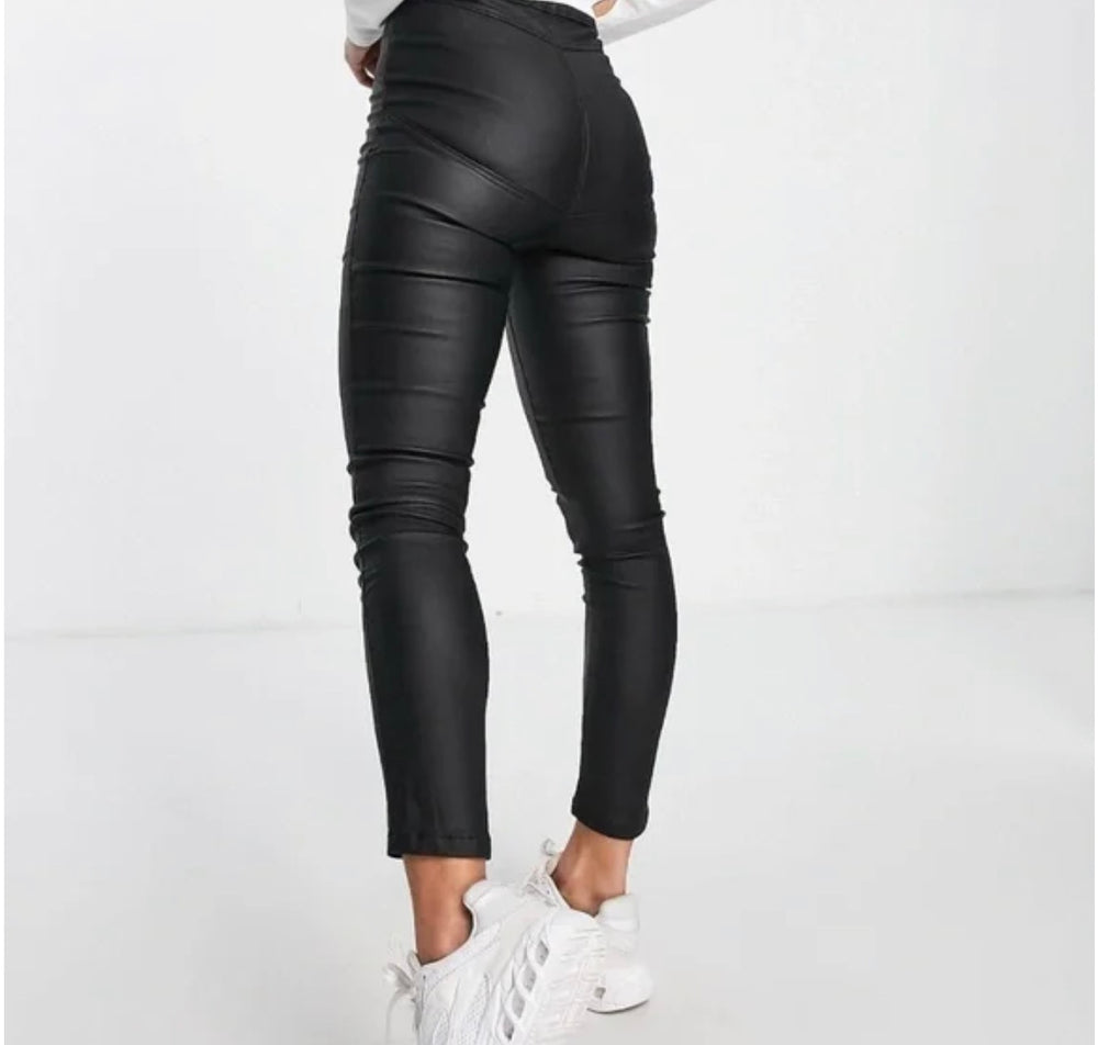 Missguided x Assets Coated Vice Sculpt Detail in Black