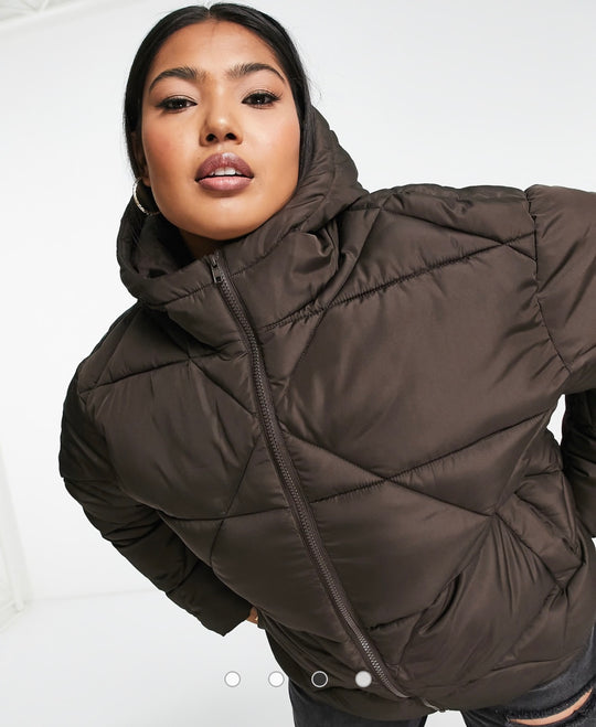 ASOS DESIGN Curve quilted puffer jacket in chocolate
