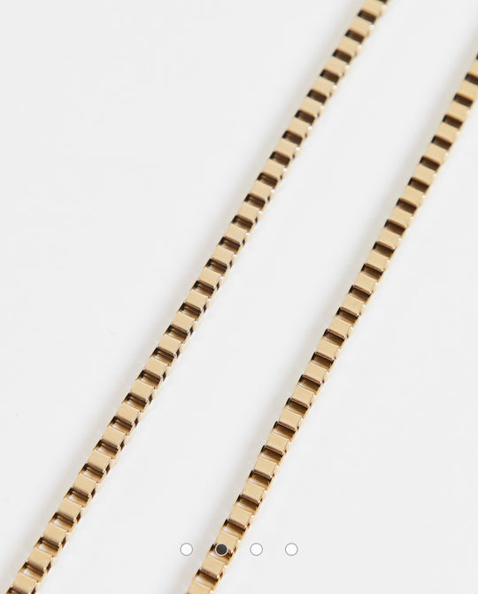 Boss chain necklace in gold