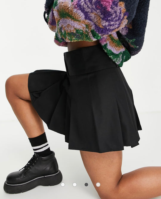 COLLUSION low rise mini kilt skirt in black