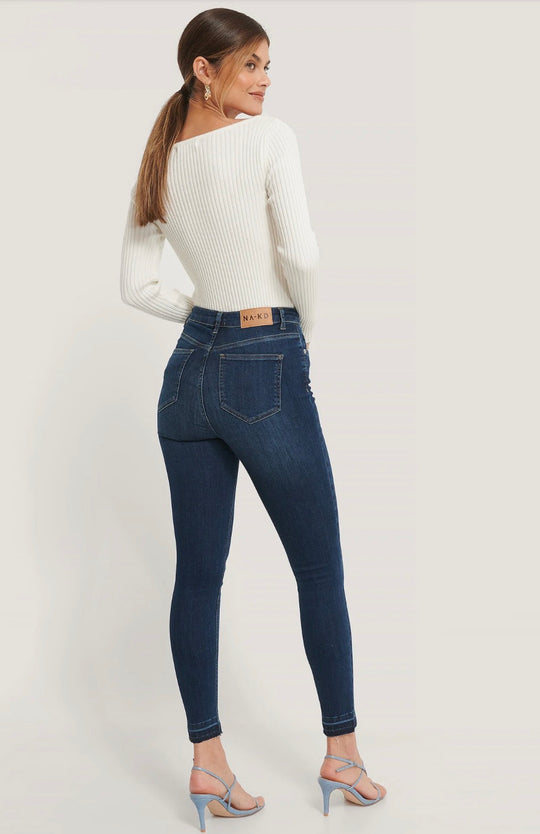 NA KD Skinny High Waist Open Hem Jeans in Dark Blue