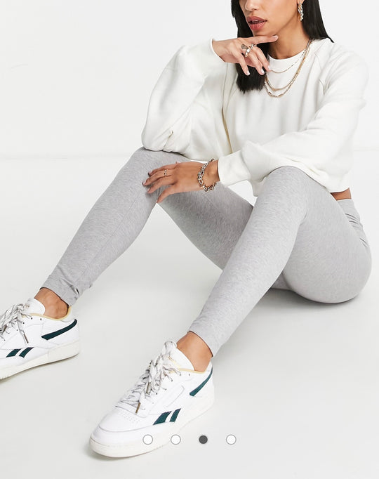 Reebok pienellä logolla leggingsit harmaana