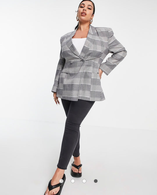 ASOS DESIGN Curve premium moulded hip suit blazer in check