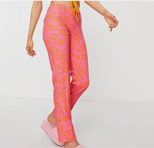 Collusion matalavyötäröiset slim-fit-housut hibiskuksessa