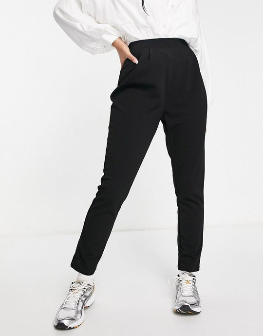 ASOS DESIGN – Hourglass – Svarta avsmalnande kostymbyxor i jersey