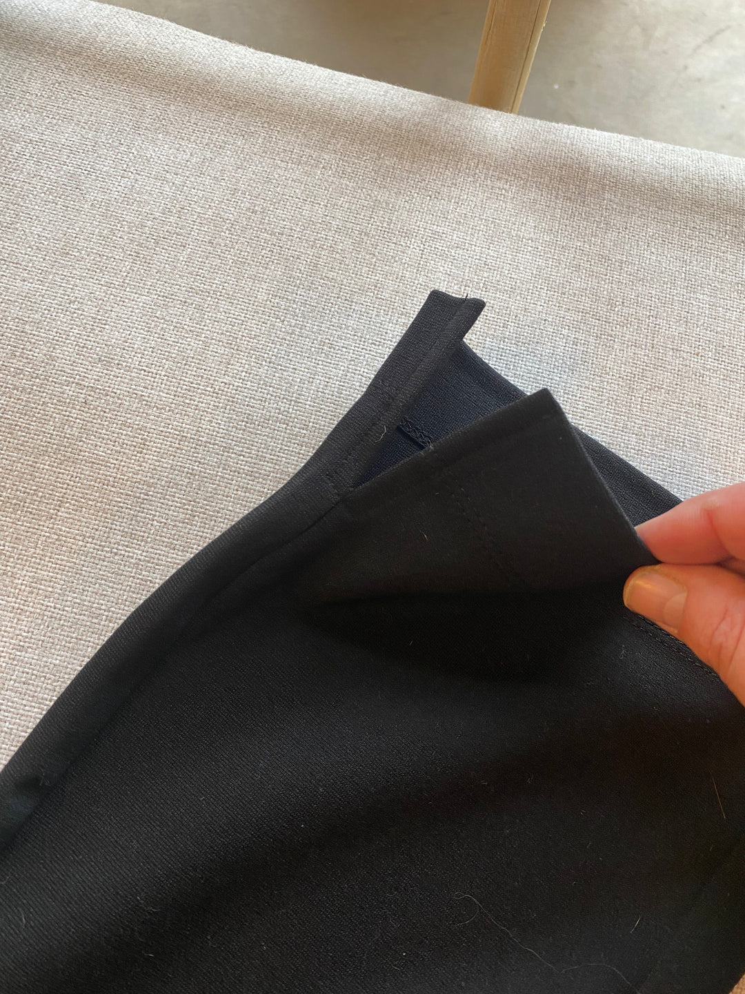 Cropped slit pants black -Y22M